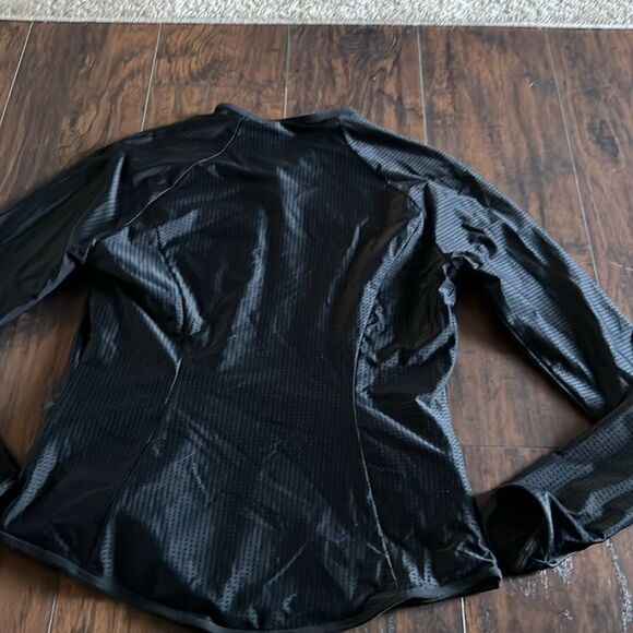 LULULEMON Heather Grey Reversible Jacket Size 12 black on one side grey black - Picture 12 of 13